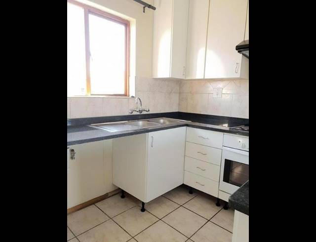 2 BEDROOM PROPERTY TO RENT IN MONDEOR